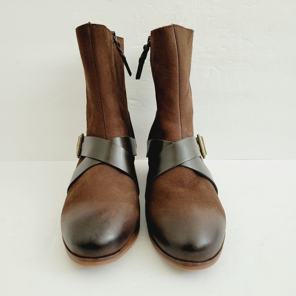 New Softwalk Rayne Brown Soft  Leather Pull On Mid Buckle Bootie, Size 7 - Picture 2 of 7